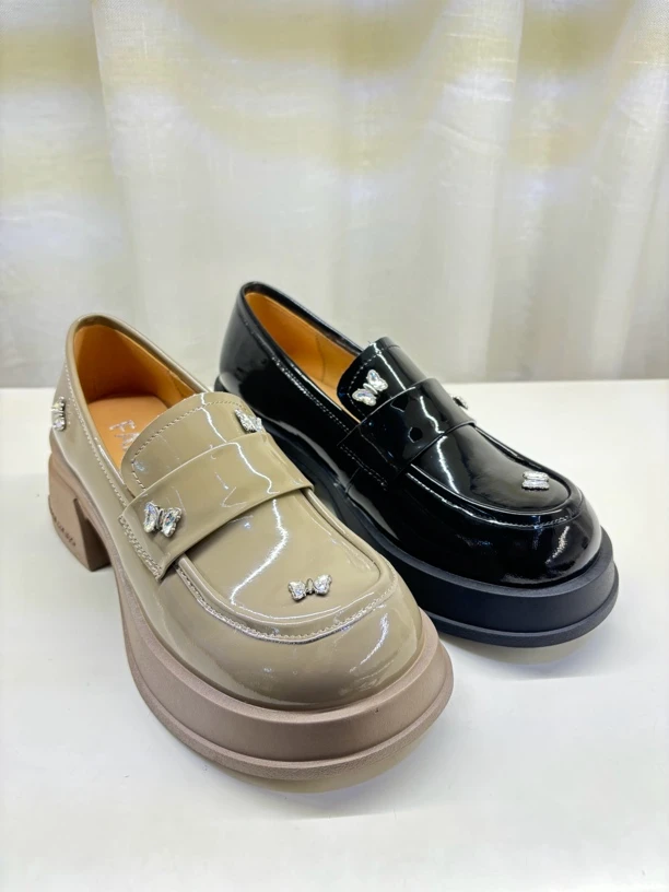 2024大丰家亮面装饰乐福鞋单鞋皮鞋女鞋