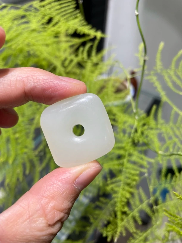 和田玉平安扣方扣19.2克