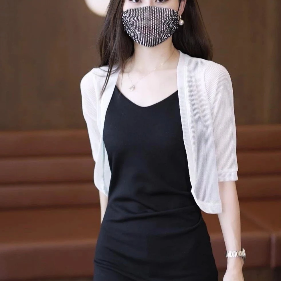 冰丝外搭开衫夏季薄款外套裙子外搭短款百搭冰丝小披肩防晒衣女