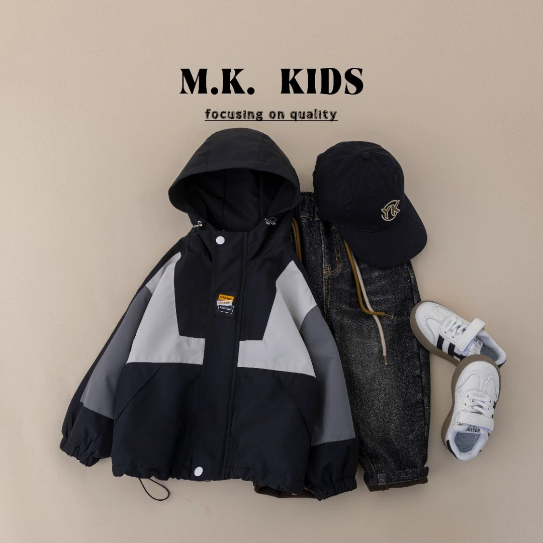 MK品牌现货儿童冬款连帽加绒洋气外套拼色QG60132