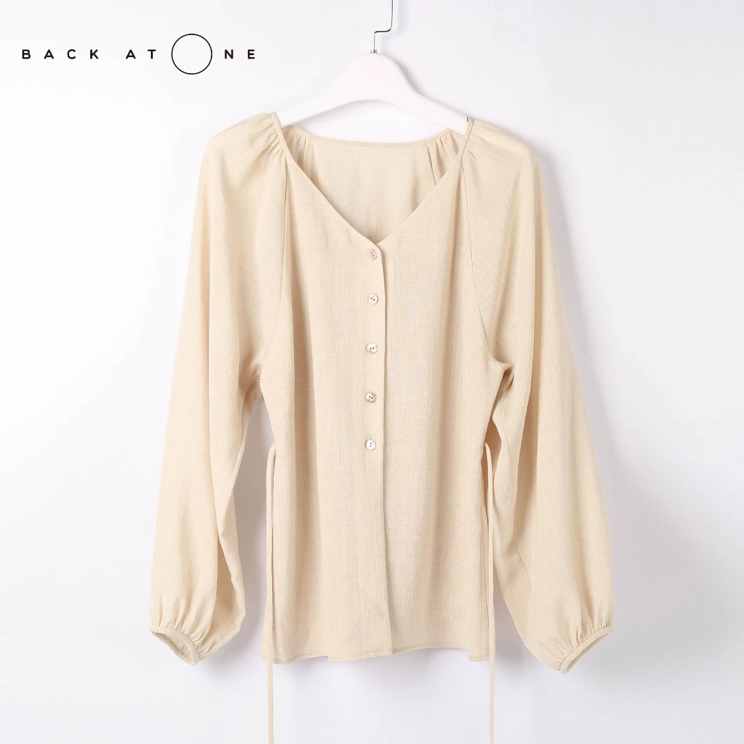 BackAtOne “与时静好”V领时尚公主袖系带衬衫 BAO-23SS-B018