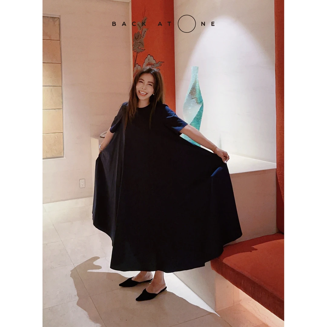 BackAtOne “无声的优雅”简约短袖大摆藏青色连衣裙 BES-5BG204E-K