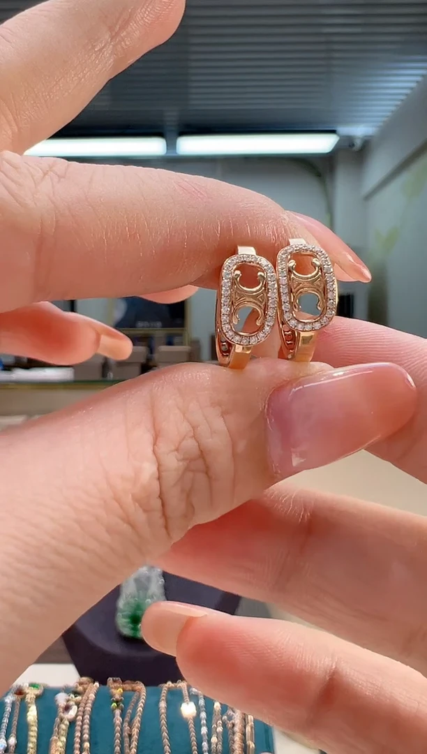 【闪购商品】钻石耳环18K金镶嵌满钻心门耳环