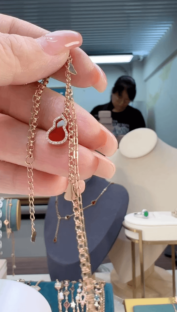 【闪购商品】钻石手链18K金镶嵌满钻红葫芦手链