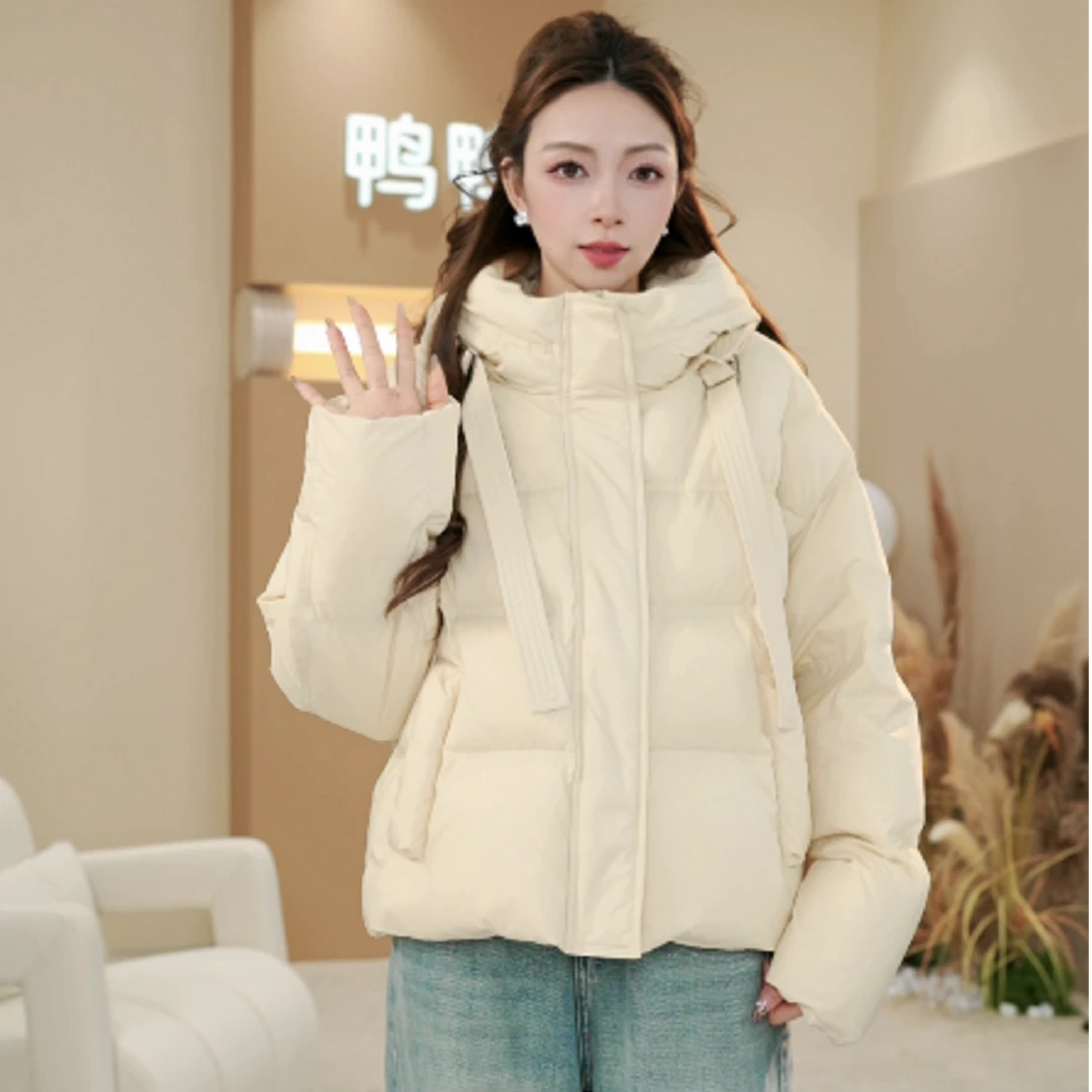 YAYA鸭鸭2025年新款冬季短款连帽简约百搭时尚休闲保暖外套加厚