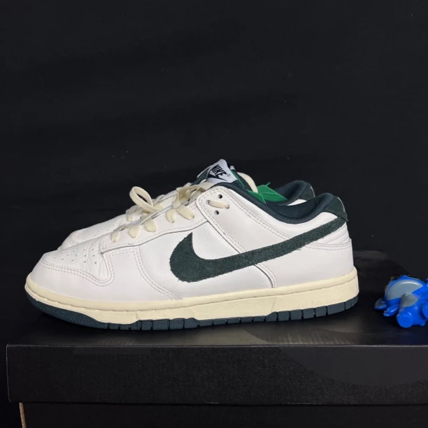 42码丨Nike Dunk 橄榄绿保正 假一赔四 简陋 九五新 防滑耐磨