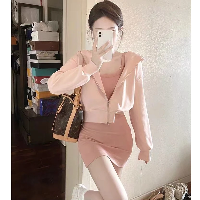 纯欲甜美风包臀吊带裙女2024春秋新款小个子时尚粉色长袖卫衣套装