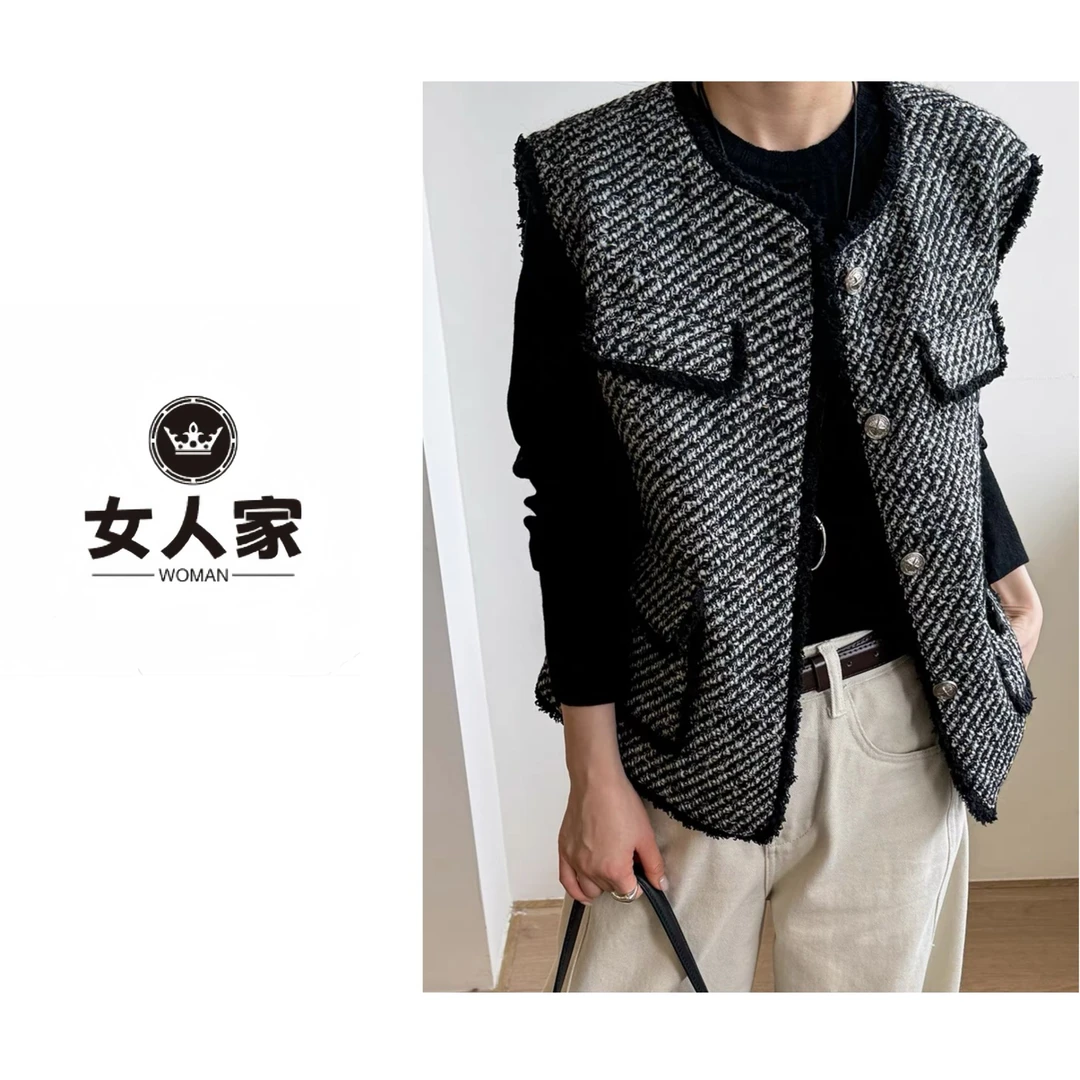 【女人家】622秋冬新款韩系拼色毛边小香风马甲单排扣翻盖口袋马夹