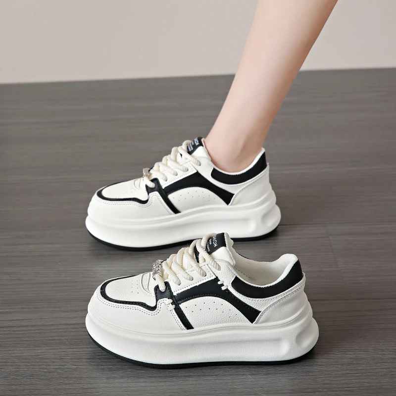 2024年春百搭新款厚底增高小个子女鞋纯色小白鞋交叉系带平底板鞋