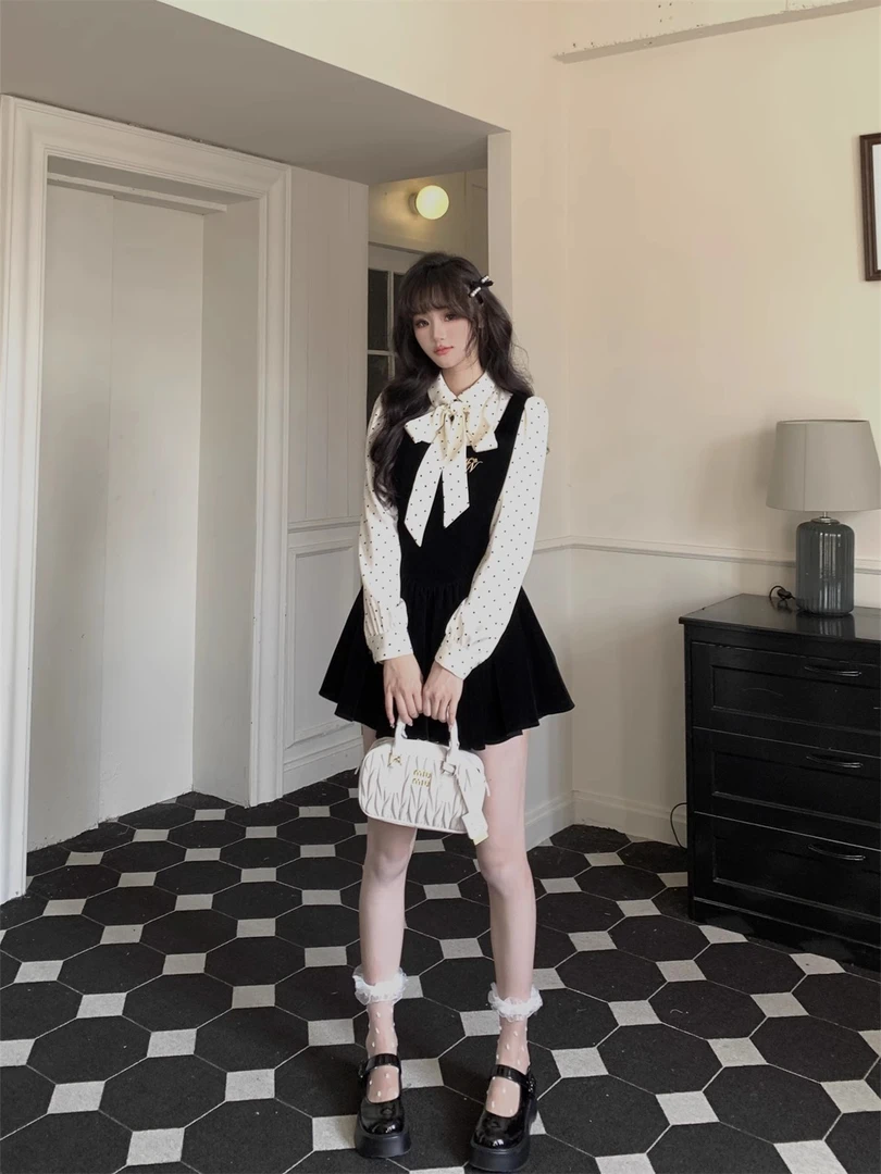 越韩小鱼 丝绒黑巧 法式连衣裙富家千金高级感秋季波点假两件裙子