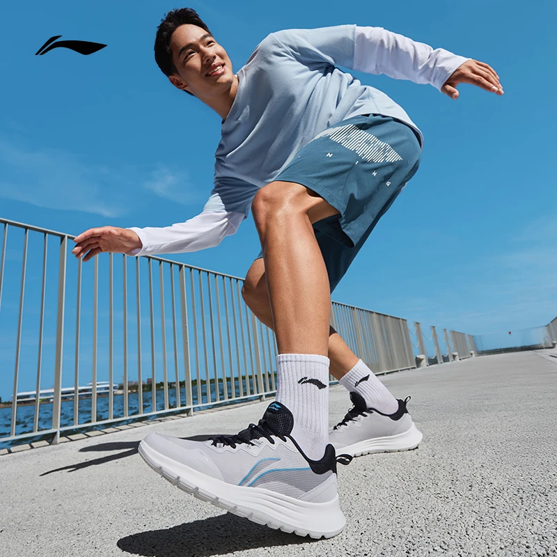 R李宁轻游情侣反光休闲慢跑鞋ARST064/ARST065