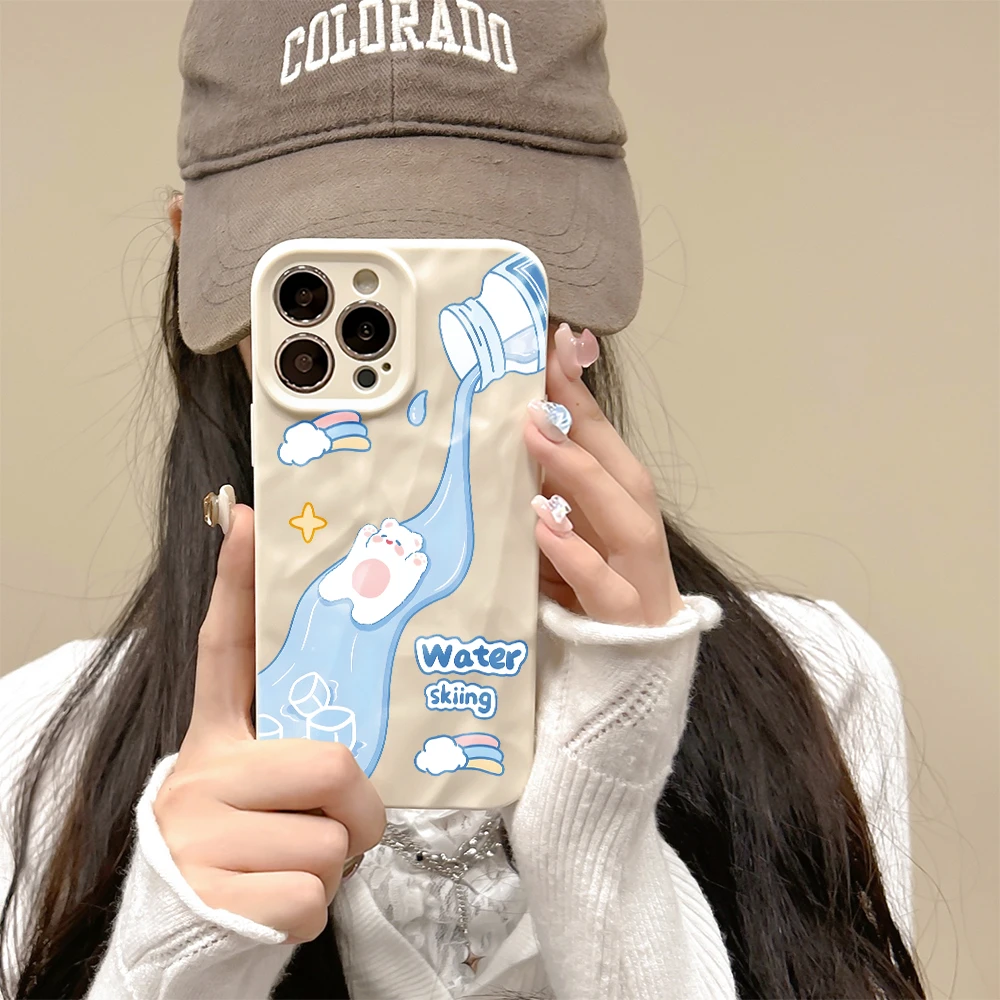 玩水小熊适用iPhone苹果12promax手机壳15plus/14/8plus高级感潮