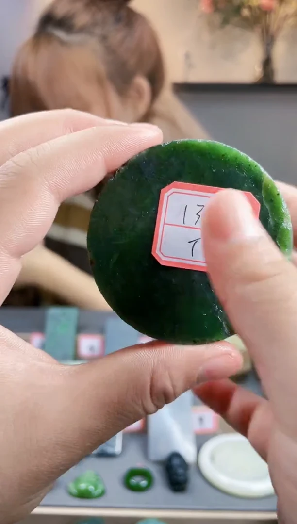 【闪购商品】和田玉挂件未镶嵌默认微瑕