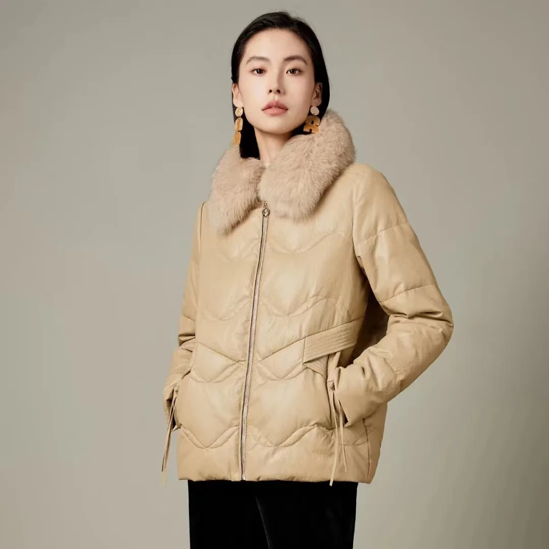 【斐驰】Y9632短款狐狸毛领羽绒服女款时尚百搭白鸭绒外套