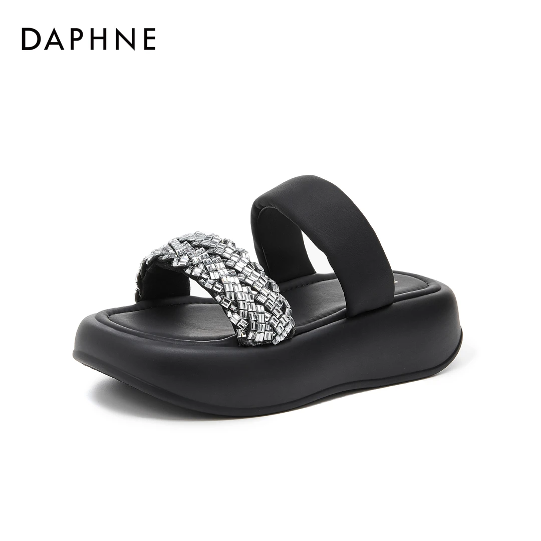 达芙妮时尚百搭小众夏季休闲外穿露趾水钻平底仙女风圆头女士拖鞋