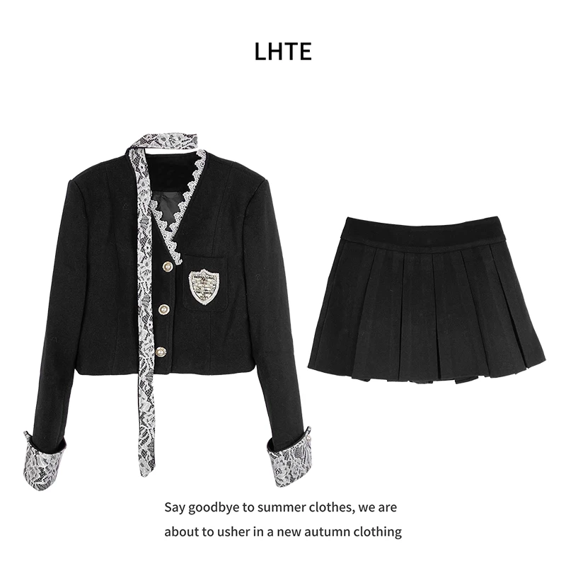青青大码女装黑色时尚气质百搭学院风外套百褶裙两件套T4412