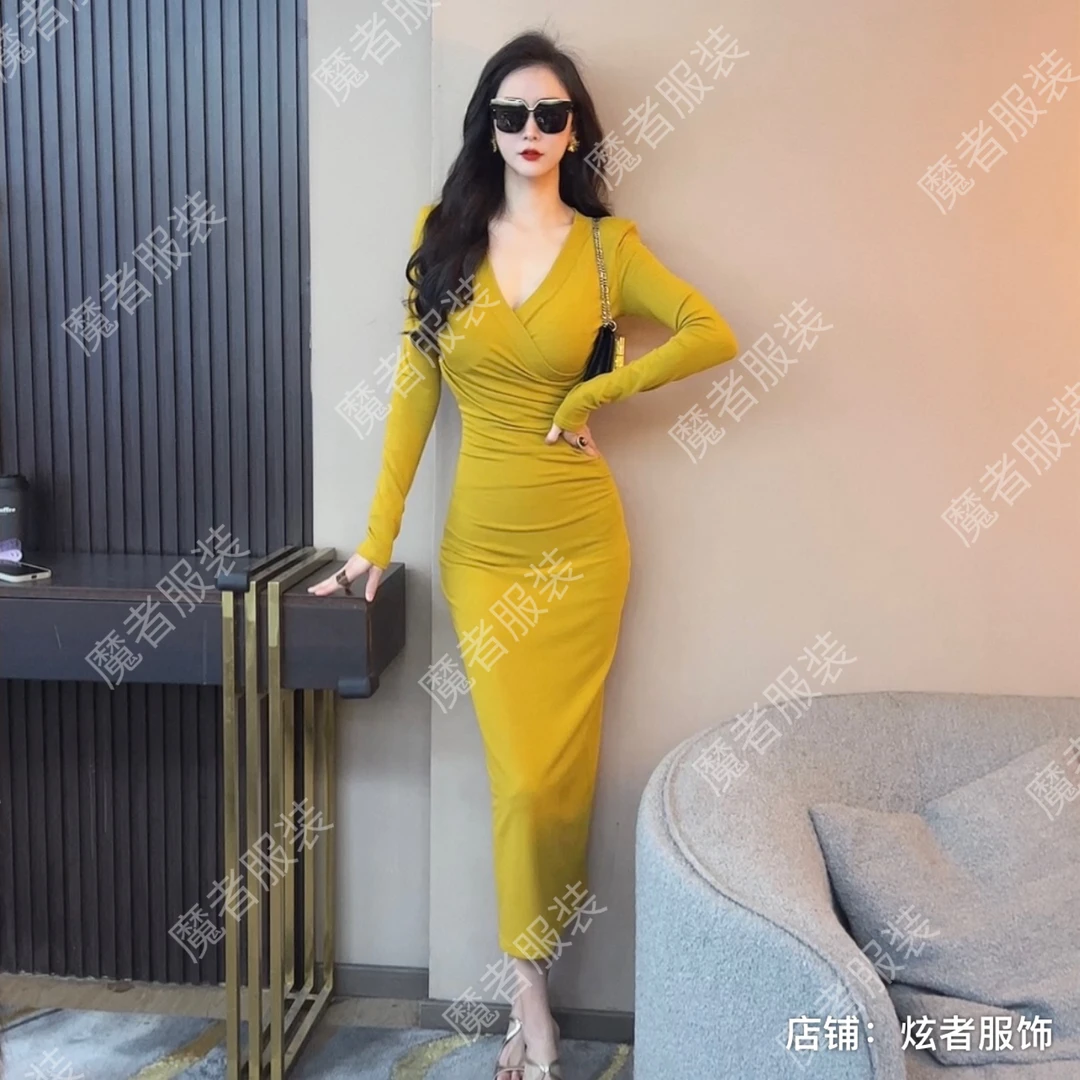 魔者家 磨毛款【撩人心弦】黄 新款v领外穿打底性感显瘦弹力连衣裙