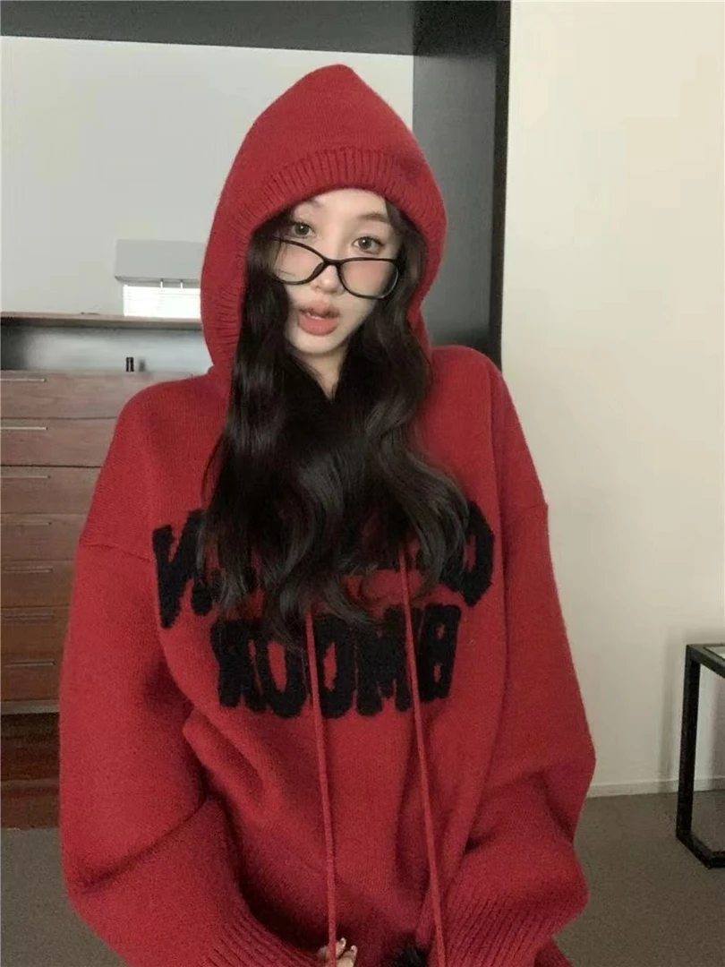 字母刺绣连帽套头毛衣女秋季复古红色针织衫慵懒宽松加厚长袖上衣