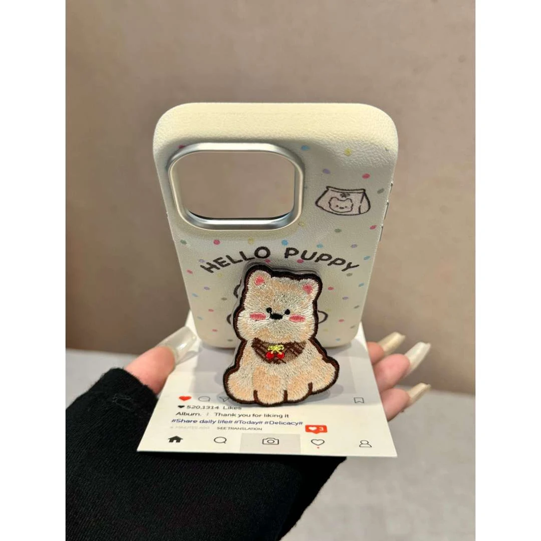 彩色波点西高地狗狗适用苹果16pro手机壳刺绣折叠支架15新款14女