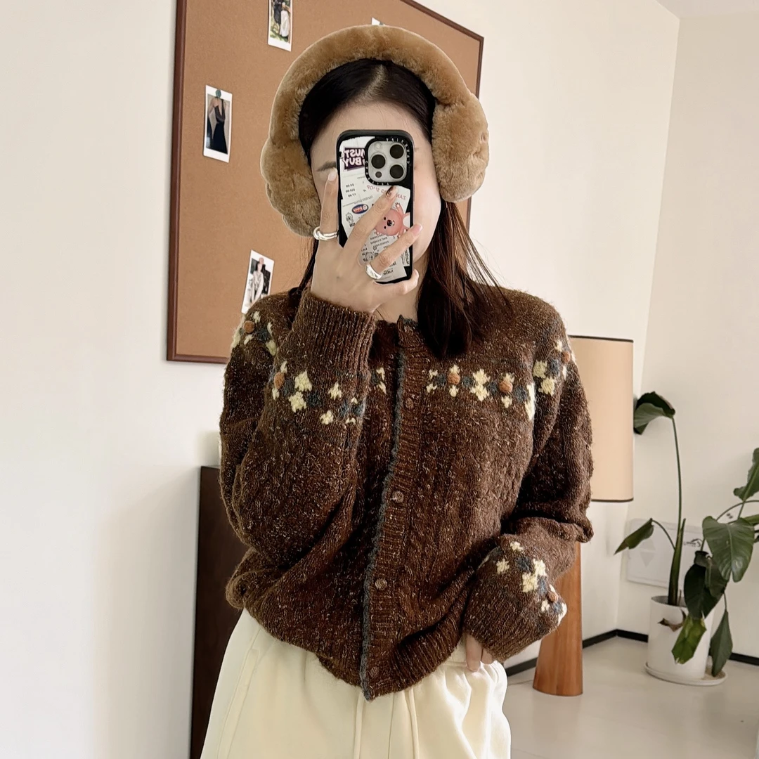 【丽姐女装】闪星彩纱 立体提花 金丝慵懒感圆领厚毛衣开衫M0252