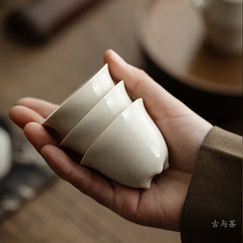 古与茶纯色草木灰陶瓷茶杯功夫茶具女士品茗杯三足杯主人杯单杯女