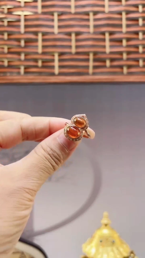【闪购商品】石榴石戒指银S925镶嵌葫芦戒指