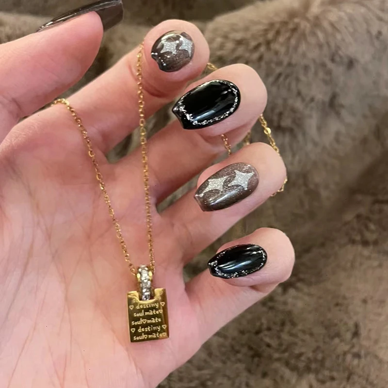 钛钢项链  刻字小钻小方牌项链女小众百搭字母锁骨链简约不掉色