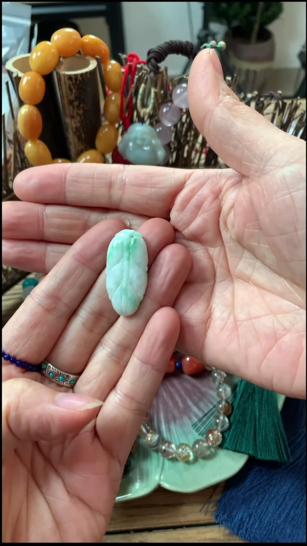 【闪购商品】翡翠颈饰未镶嵌坠