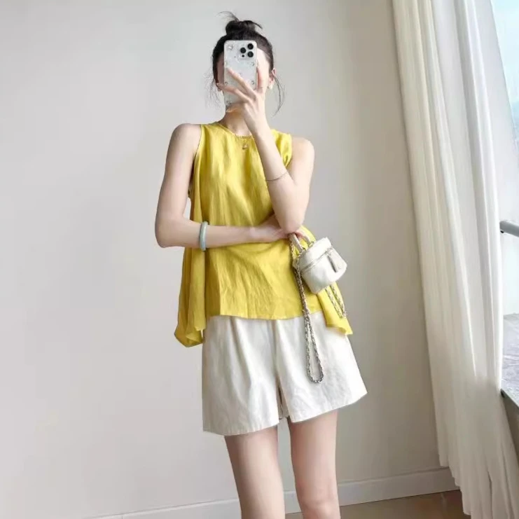 新款韩国宽松大摆显瘦遮肉吊带休闲背心上衣+米色阔腿短裤两件套