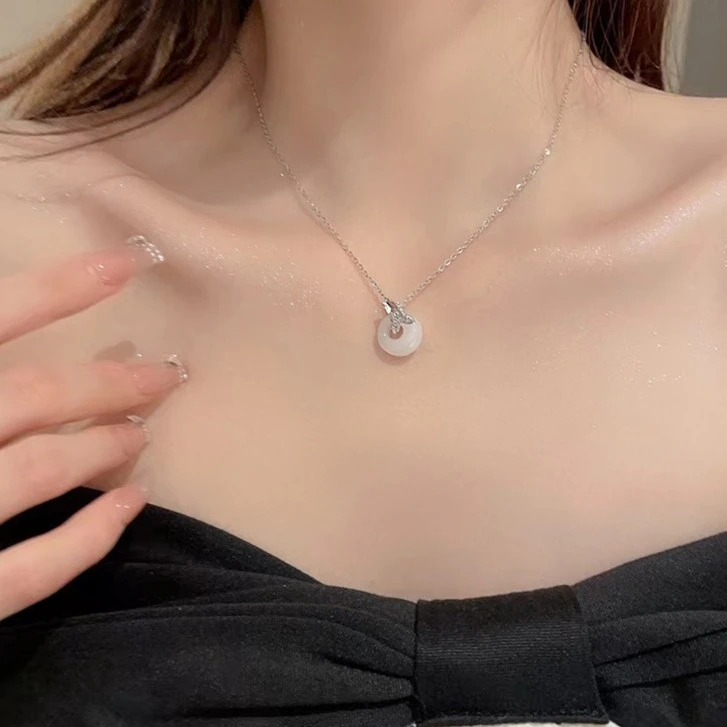 钛钢项链 2023新中式碟恋平安扣项链高级感百搭时尚简约款锁骨链