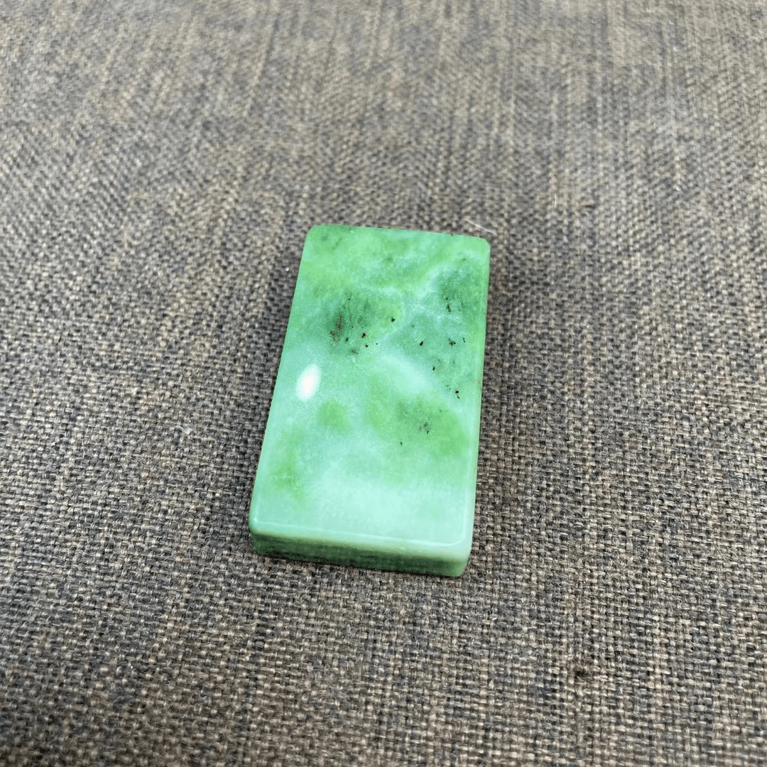 精美时尚百搭和田玉吊坠