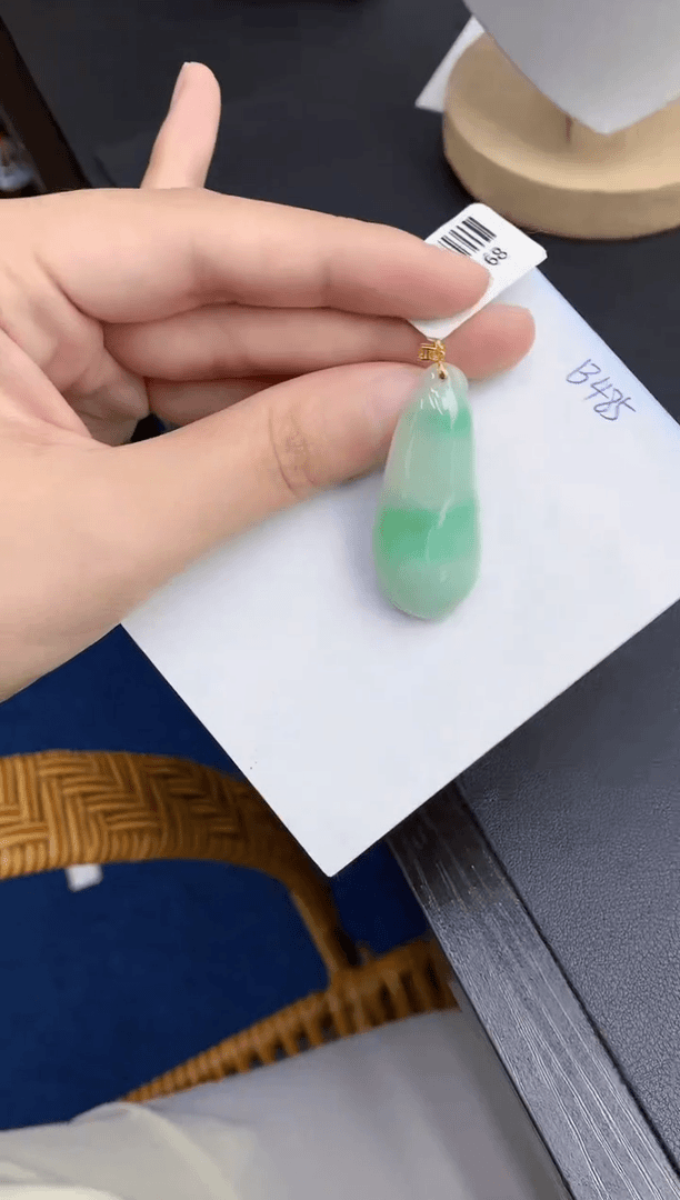 【闪购商品】翡翠颈饰18K金镶嵌000000000