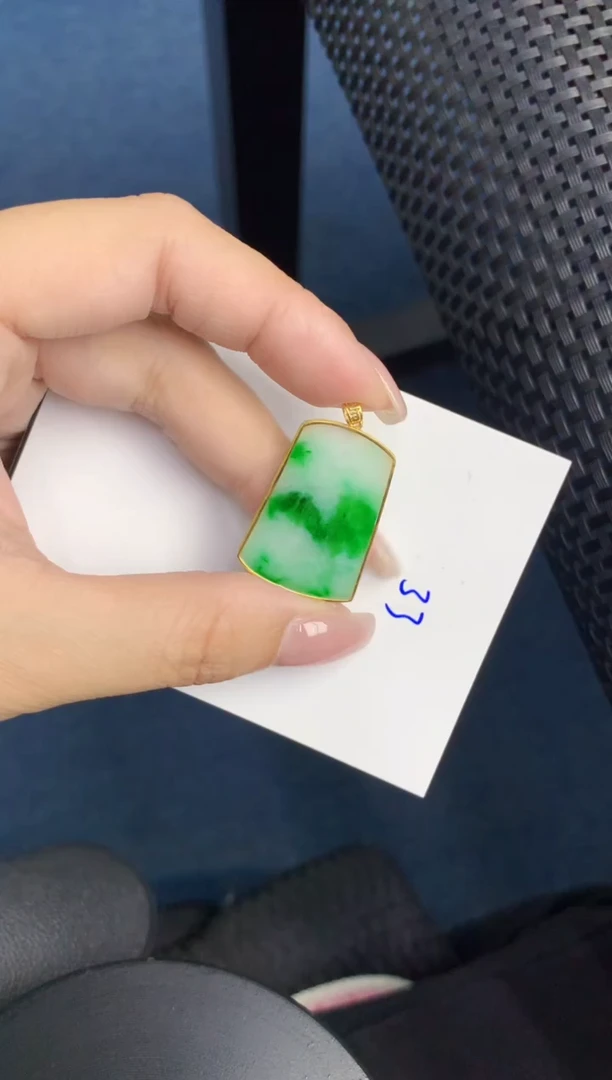 【闪购商品】翡翠颈饰18K金镶嵌000000000