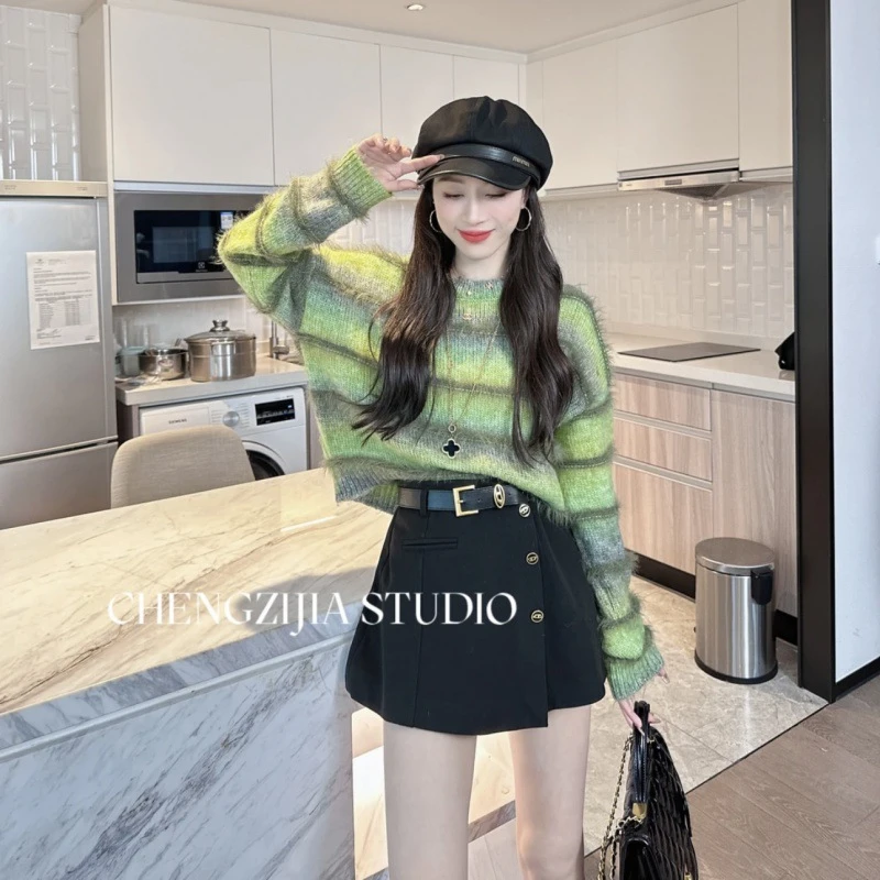 2024秋季新款百搭设计款高级条纹渐变色毛毛拼接毛衣女针织上衣