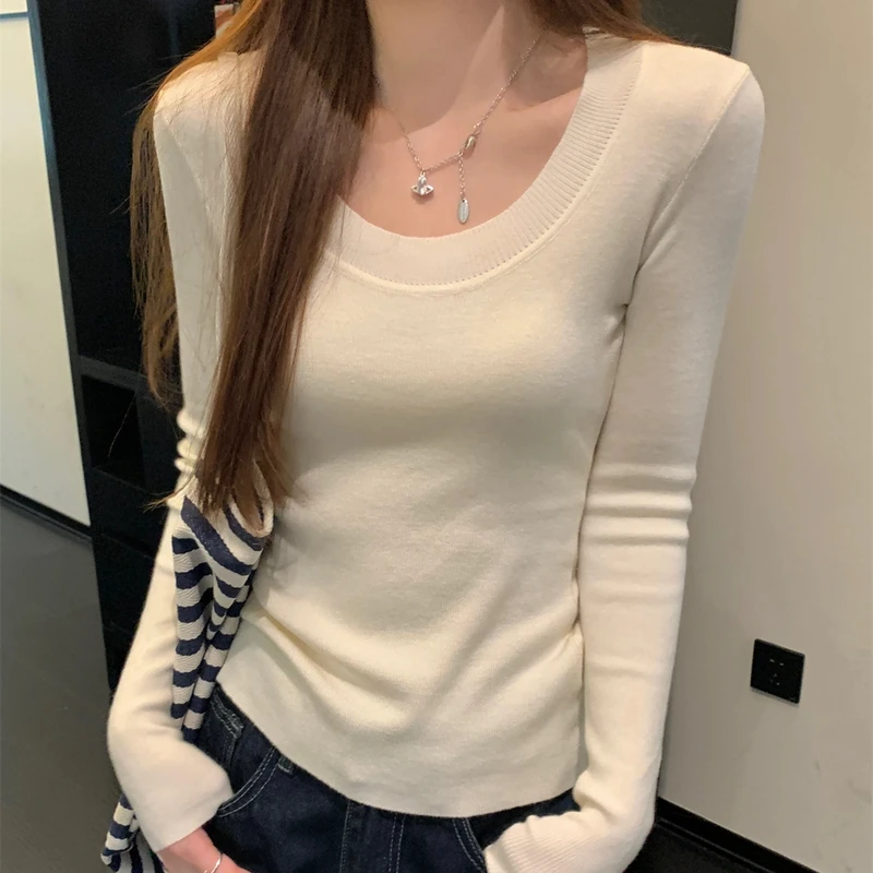 拉夏贝尔低圆领纯欲长袖针织衫女春秋新款内搭修身短款打底衫上衣