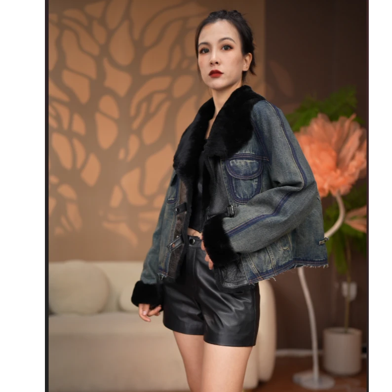 皮毛一体休闲女士羽绒服复古撞色上衣长袖拼接直筒袖宽松冬季加绒