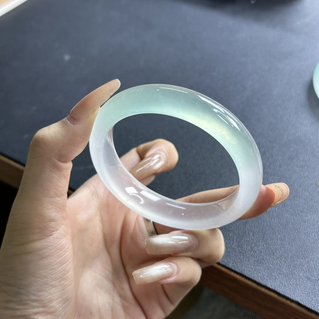 冰川半山水宽胎美人镯（多样性发货1）