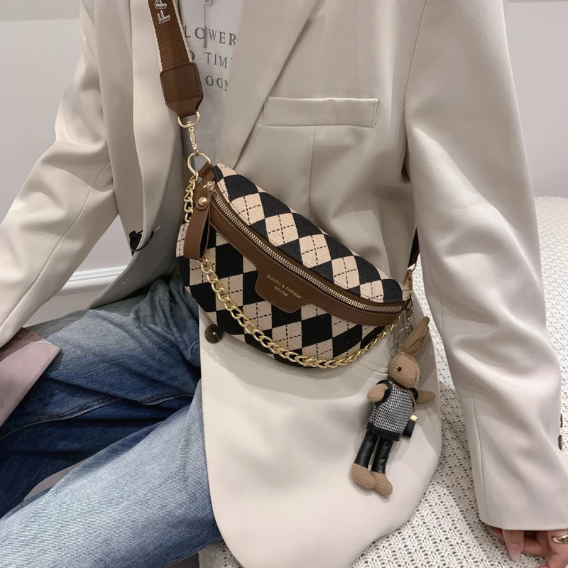 格子胸包女小包包2024新款韩版百搭斜挎包女时尚网红小众单肩包潮