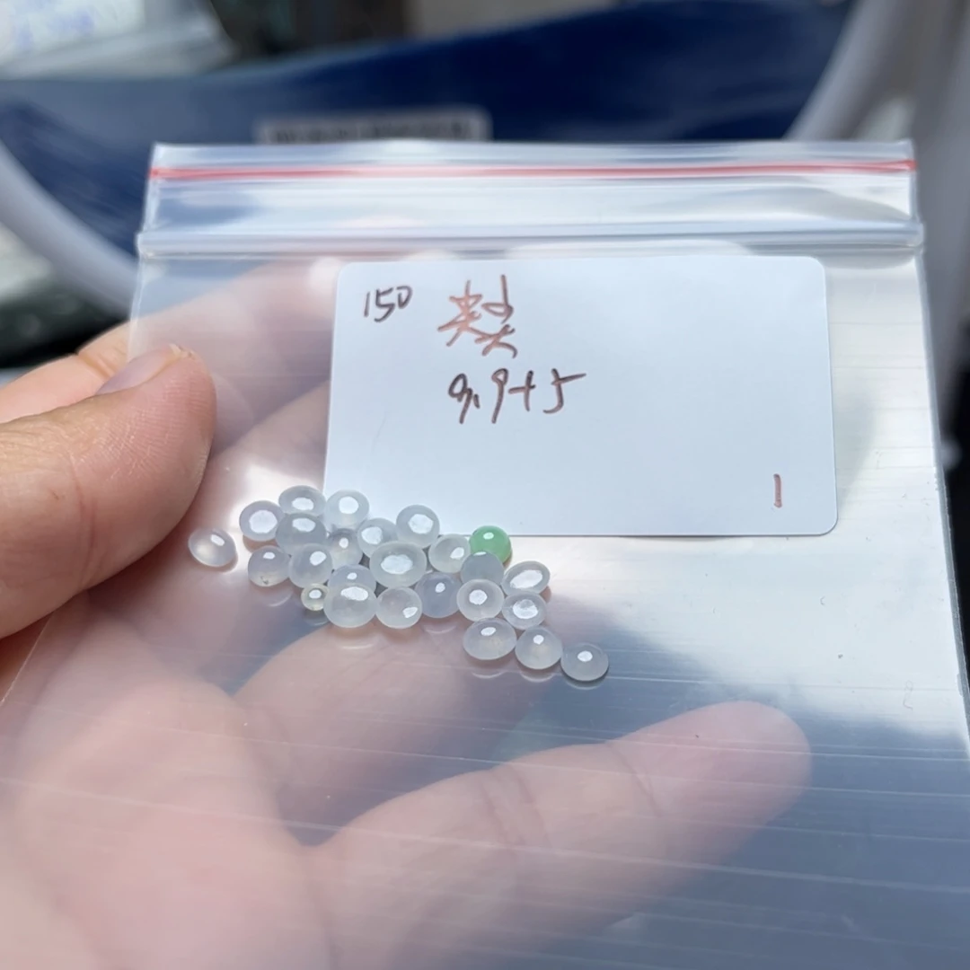 翡翠颈饰未镶嵌ᴄ****尖不