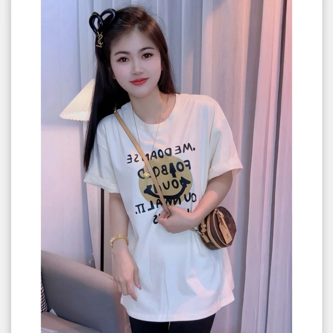 026李小姐家笑脸字母中长款T恤