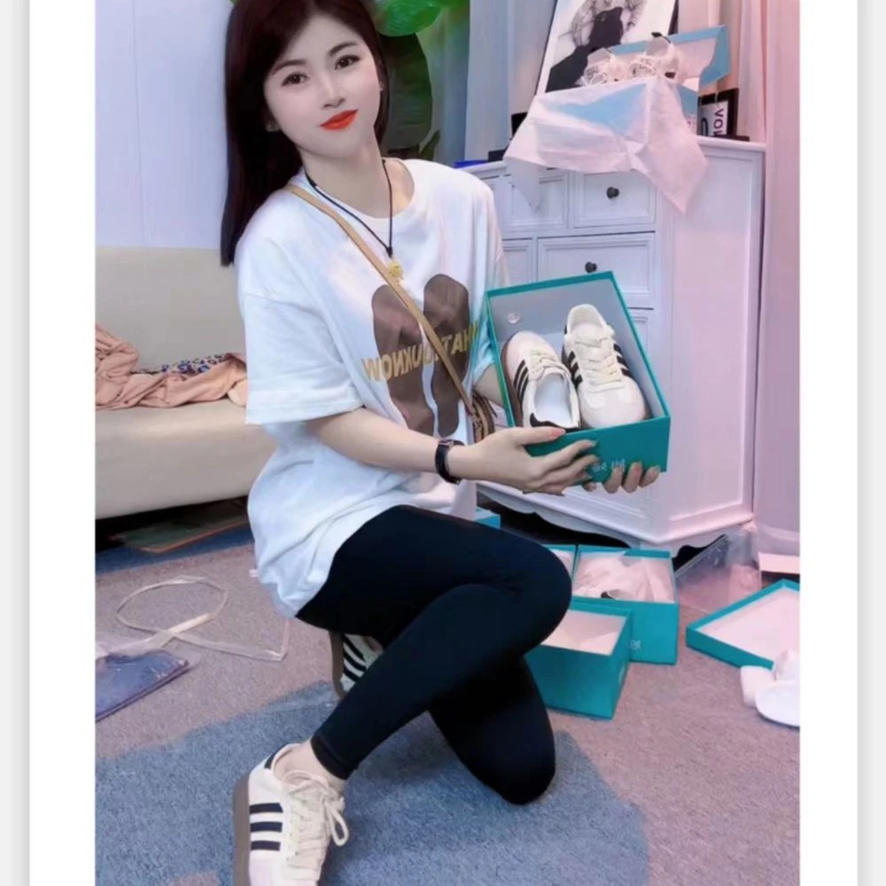 045李小姐家简单款米色上衣（板鞋）35-40