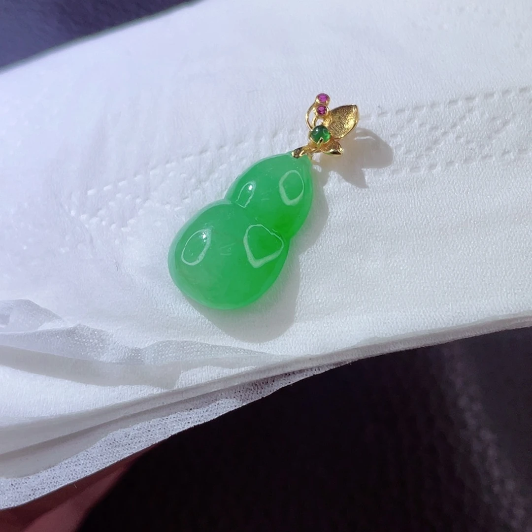 翡翠颈饰18K金镶嵌翡翠