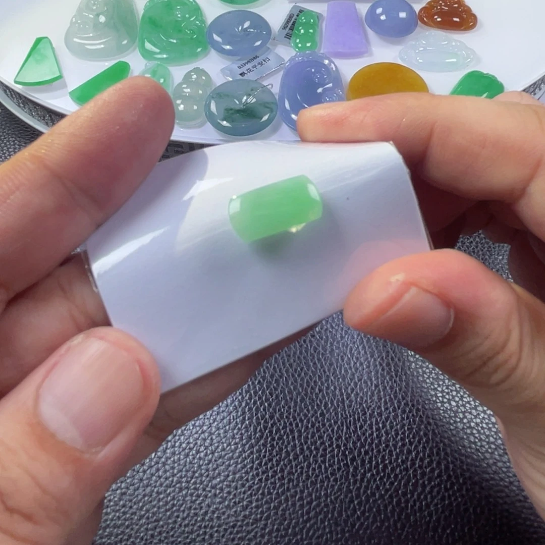 定制翡翠未镶嵌翡翠