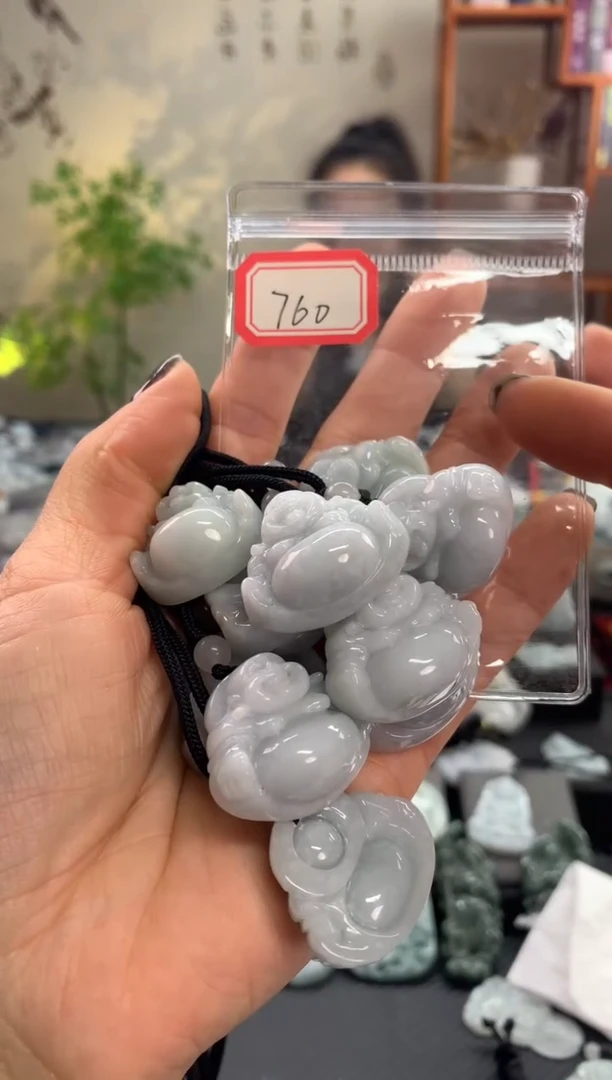 【闪购商品】翡翠吊坠(赠链)未镶嵌佛公760 多样性发一件