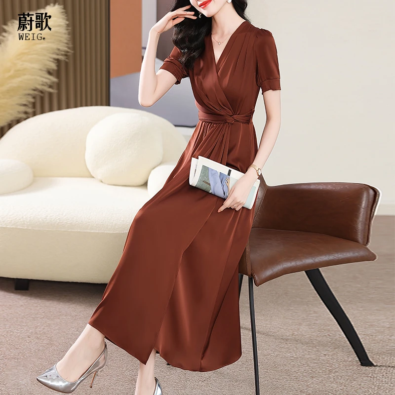 短袖焦糖色连衣裙收腰显瘦夏季2023女装新款通勤复古气质中长裙