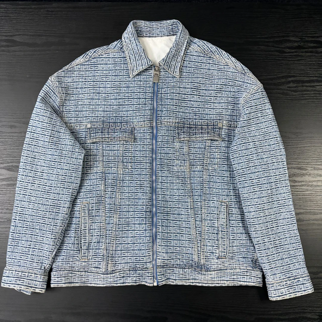 纪梵希 满印牛仔外套 成色99 尺码XL 肩宽66 胸围68 衣长75