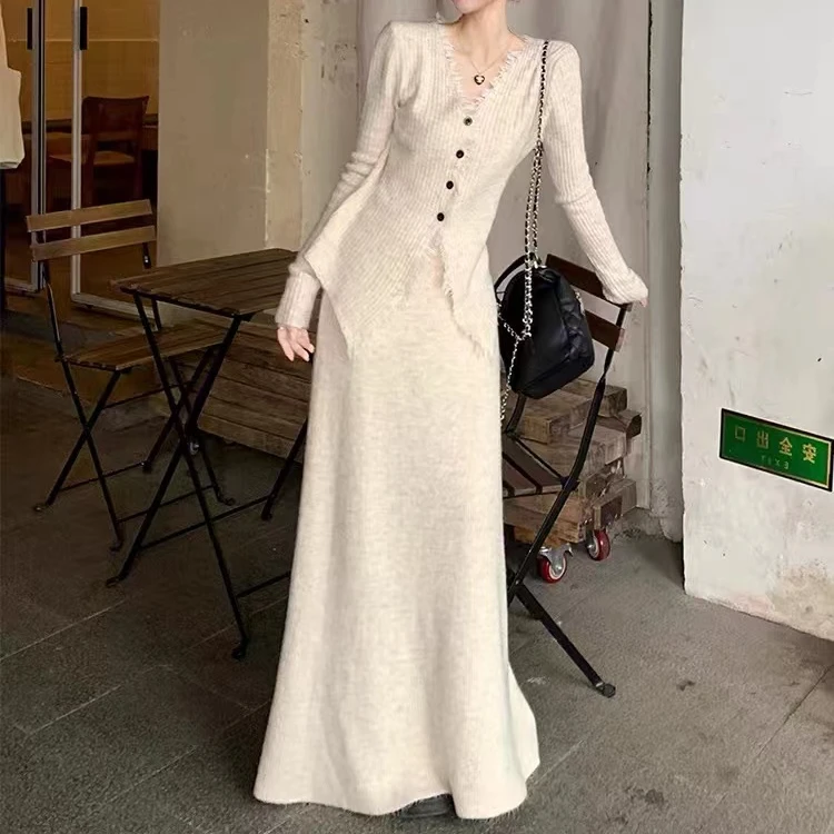 2024入秋一整套睫毛v领长袖针织开衫搭配高腰半身长裙两件套套装