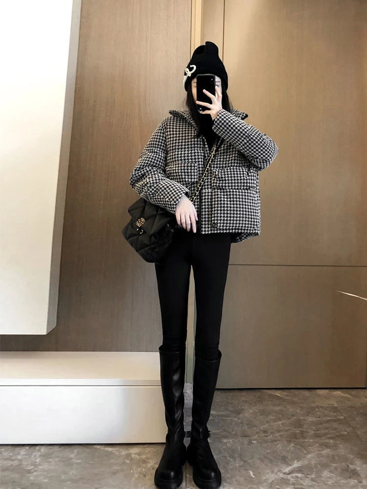 艾菜依羽绒服2023爆款灯芯绒千鸟格羽绒女冬季宽松加厚小个子短款