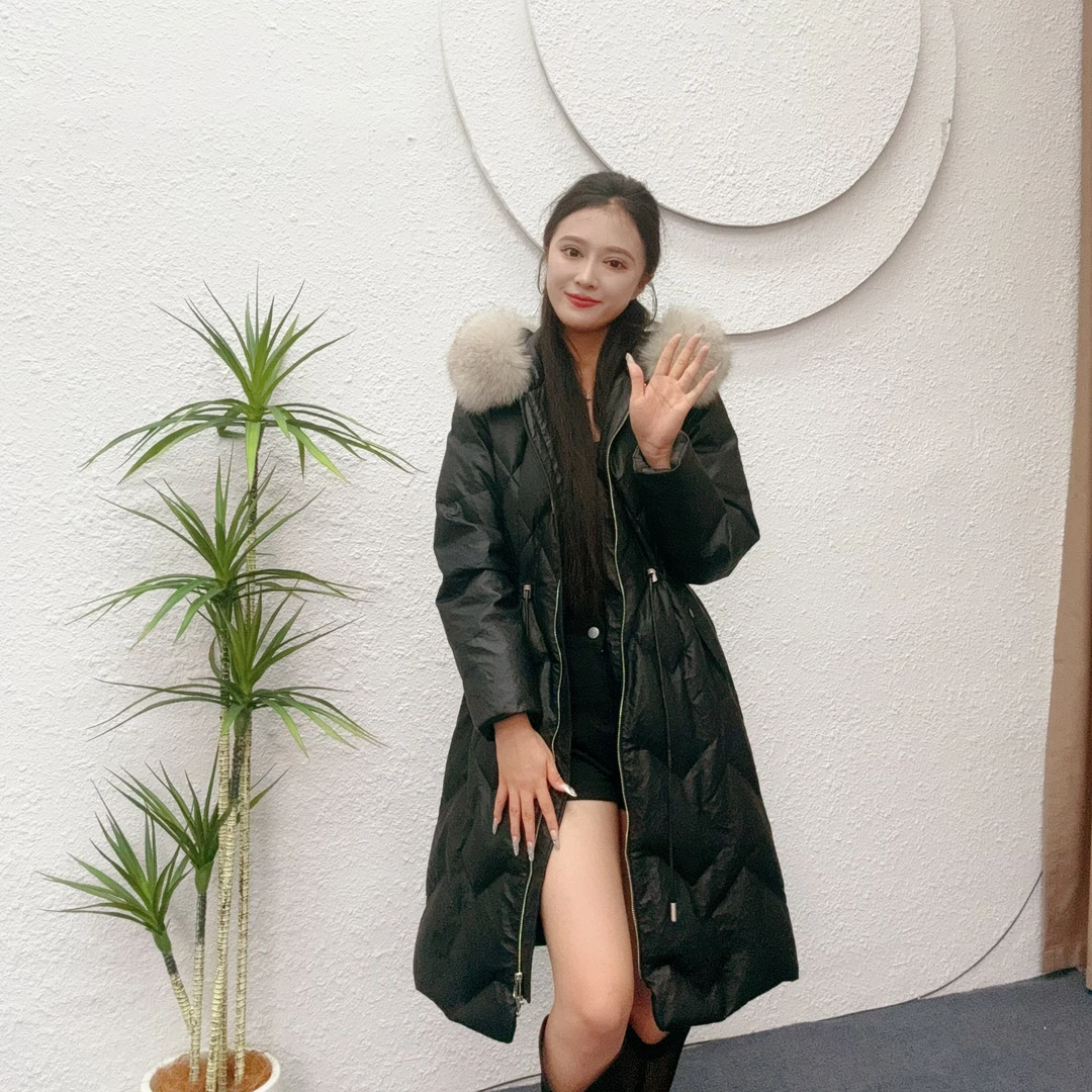 SHIMEISHAER/诗美莎尔海宁秋冬女士网红时尚大毛领羽绒外套PYR228