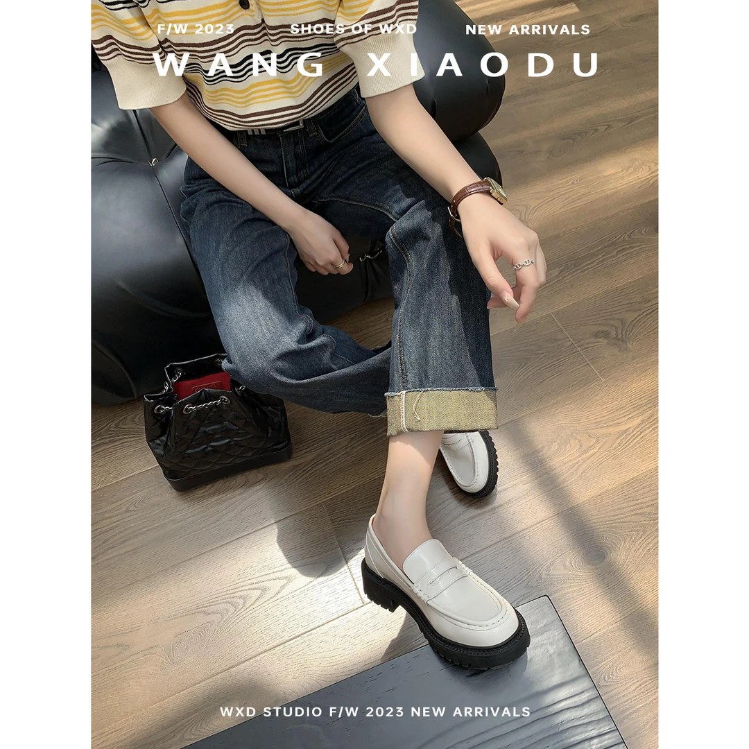 【王小毒】台风过境●黑色亮面小皮鞋女秋季粗跟厚底乐福鞋学院风